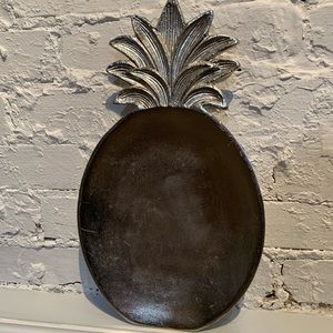 Pineapple serving tray